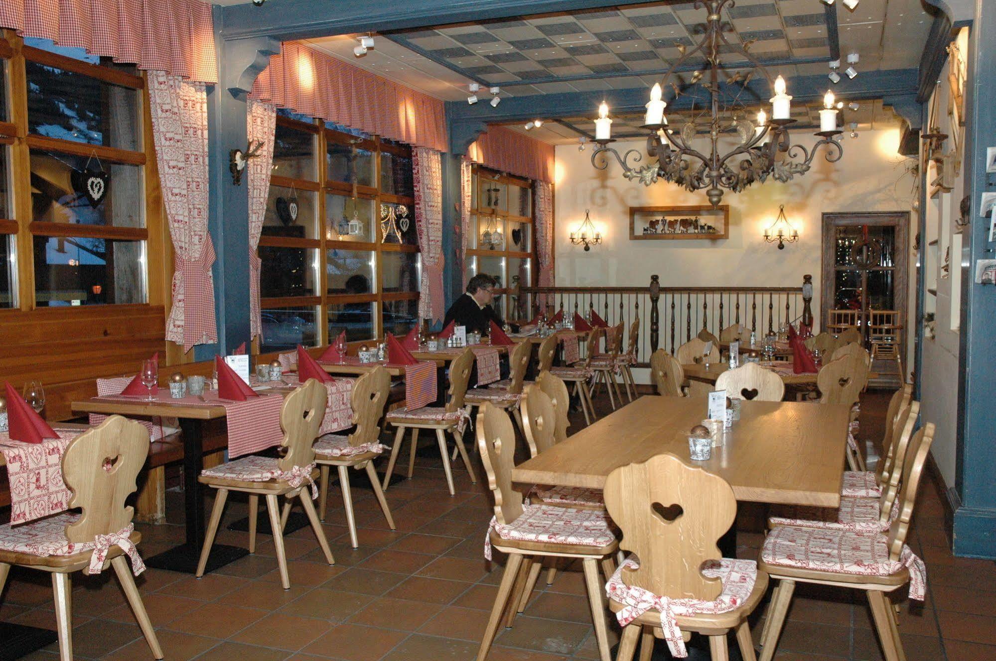 Hotel Kreuz Ленк Екстер'єр фото